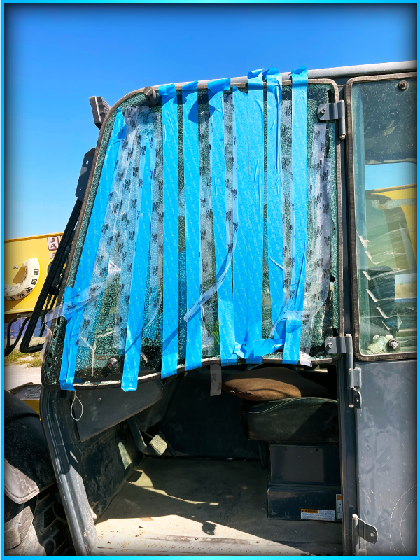 Gehl Dynalift Fork Lift with broken door glass
